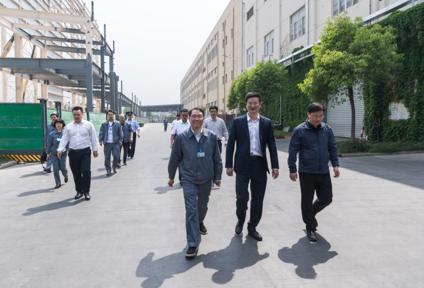 泰州区委刘剑波书记一行检查海阳科技安全、 环保工作，慰问看望劳模